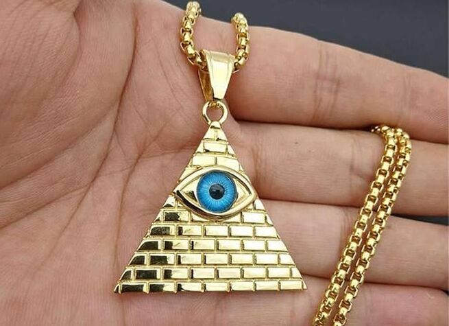 Masonic amulet (all-seeing eye) sa anyo ng isang kuwintas para sa kayamanan