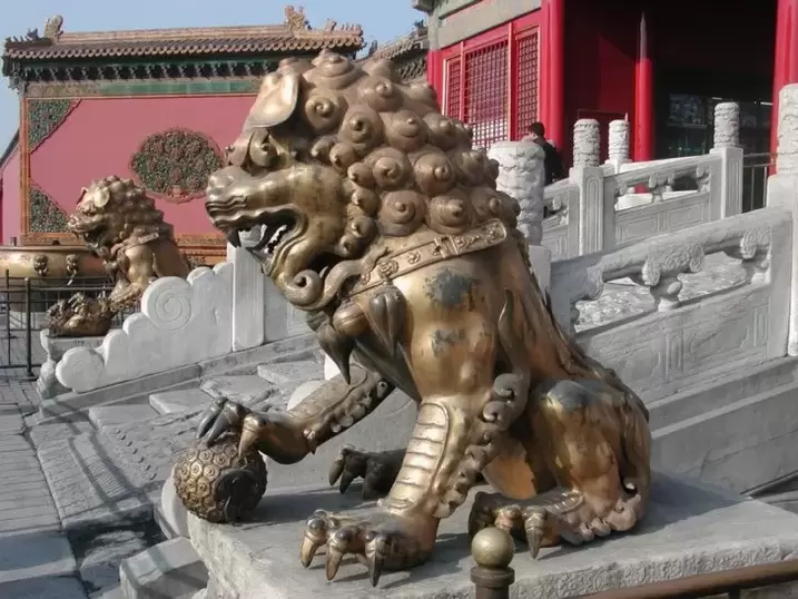 good luck amulet, imperial guardian lion